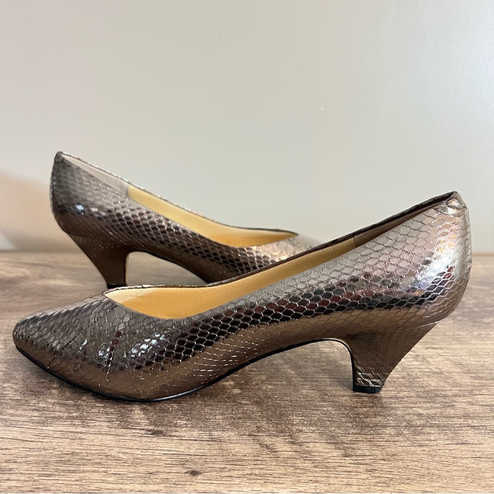 Vintage Vanna White Silver Heels Shoes Women’s Size 9 Leather Reptile Scale